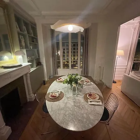 Grand Haussmannien A 12 Min De Paris - Chic Spacious Classic Parisian Apartment *