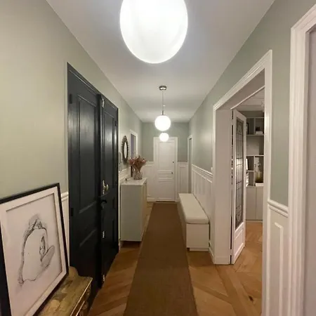 Grand Haussmannien A 12 Min De Paris - Chic Spacious Classic Parisian Apartment