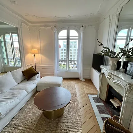 Apartment Grand Haussmannien A 12 Min De Paris - Chic Spacious Classic Parisian *